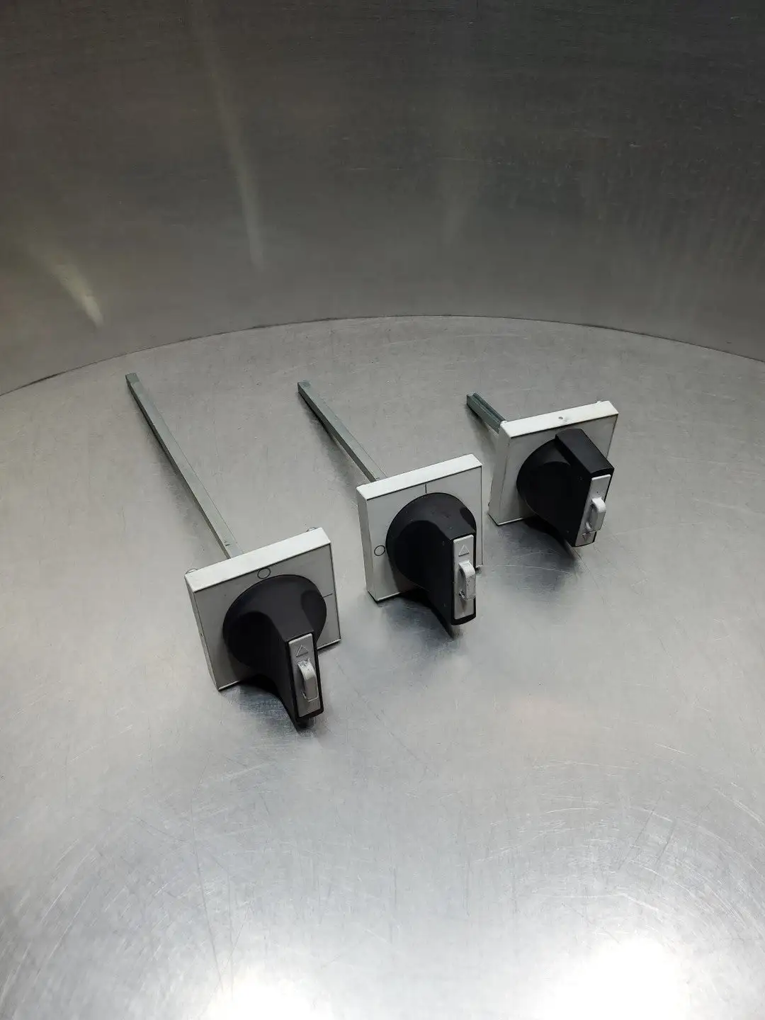 Used LOVATO ELECTRIC 2-POS GX2010U Switch, 20A, 4" 8" 11" Control Arms Switch Parts South Carolina US | Palmetto Automation #1159319