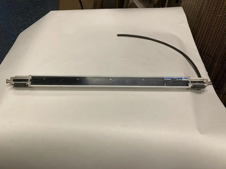 Used KEYENCE SL-V24H-R Sensors Ohio US | Surplus Asset Holdings #1235249