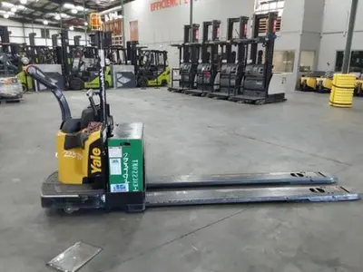 USED 2023 YALE MPE060