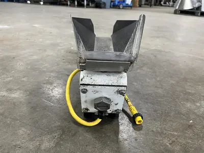 Used 1997 ERIEZ MANUFACTURING CO. HS-5 Vibratory Conveyors British Columbia CA | Steep Hill Equipment Solutions #1354967