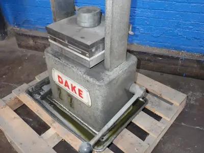 USED DAKE 44225