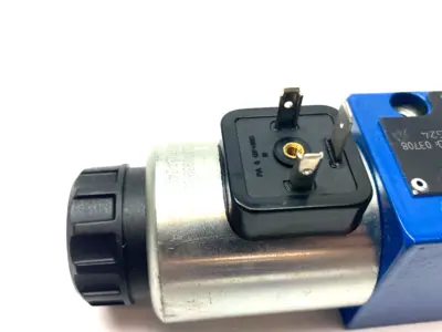 USED BOSCH REXROTH DIRECTIONAL SPOOL VALVE