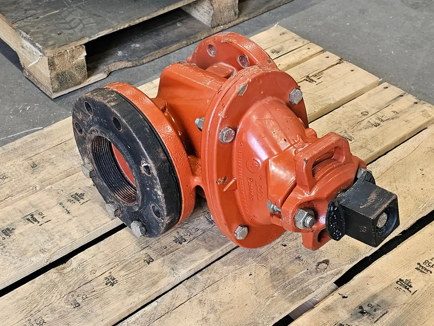 Used MUELLER A-2362 Valves/Fittings British Columbia CA | Lenmark #1440776