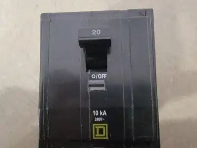 USED SQUARE D QOB320