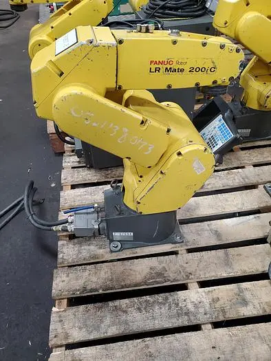 Used 2009 FANUC LR MATE 200IC Robots Ohio US | Six Axis Solutions #397794