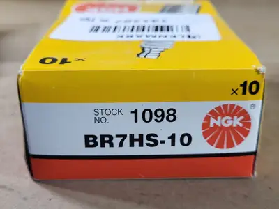 NEW NGK BR7HS-10