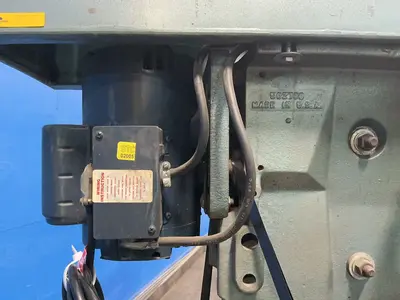 Used DAYTON 3Z713 Heavy Duty & Sensitive Single Spindle Drills Ohio US | HGR 24 #1443246