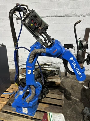 YASKAWA / MOTOMAN MA1440 ROBOTIC WELDING CELL