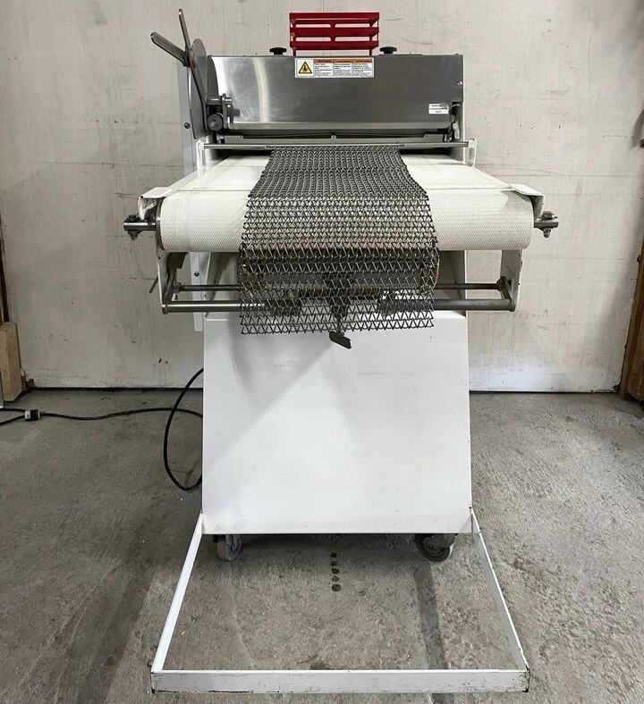 182-0133 Bloemhof 860L Dough Sheeter and Moulder