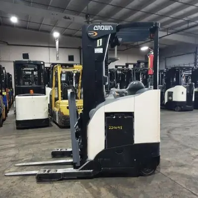 USED 2018 CROWN RR5725-45