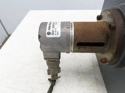 ABB DMP 132-4 S 500V DC Electric Motor 36Hp 26.8kW 61A 2480 RPM w/Fan Unit