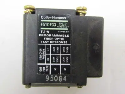 CH Cutler Hammer E51DF33 Series B4 Photo Electric Sensor Head Eaton