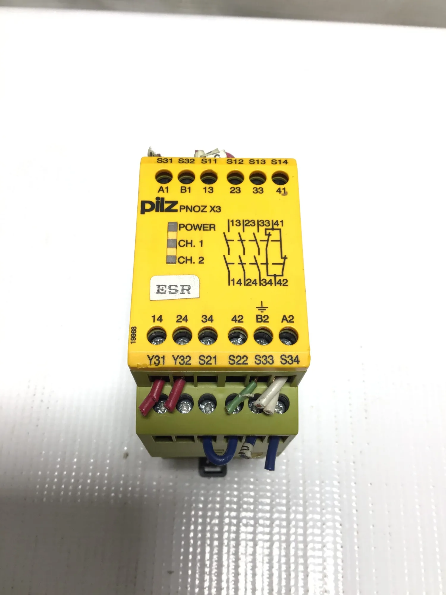 Pilz PNOZ X3 – 774316 Safety Relays Module 120VAC 24VDC 50-60Hz 2-5W