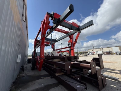 2024 Combilift SC 3 Wheel Telescopic Straddle Carrier (LOCATION: Houston TX)