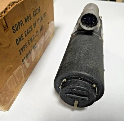 Military  Signal Corps Dynamotor Model CWD-21AAX US NAVY