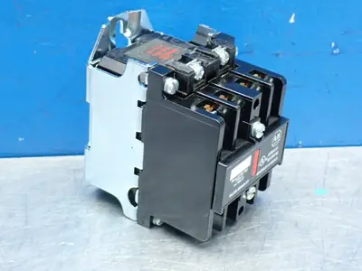 NEW ALLEN BRADLEY 700N400A1