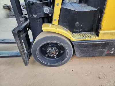 USED 2005 HYSTER E60Z