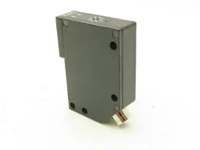 Baumer FRDM 15P5499/S13 Photoelectric Sensor Switch Photo Eye 12/24VDC