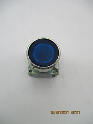 New DC462819 Blue 24 vac/dc Illuminated Pushbutton