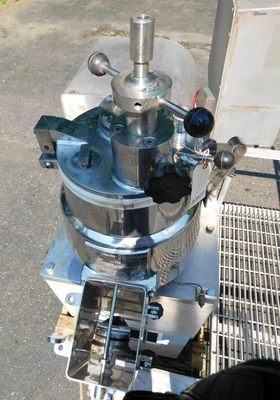 USED BAKER PERKINS GRANULATOR 24 LITER
