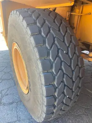 USED 2002 GROVE GMK5240