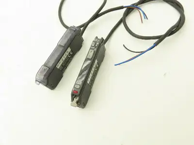 Keyence FS-V31 Fiber Optic Sensor Amplifier NPN 12-24vDC Lot of 11