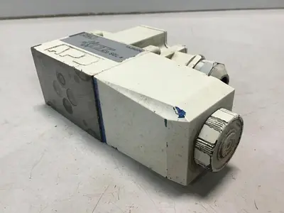 USED VICKERS DG4V-3-2AL-M-P7-H-7-P10-50