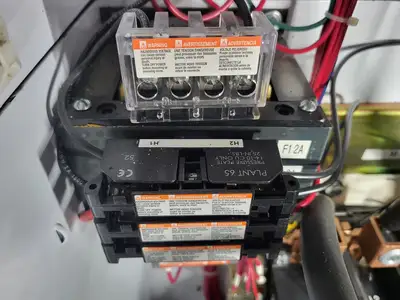 Model 6 Motor Control Center MCC Section, 600V, 3PH, 1200A Bus