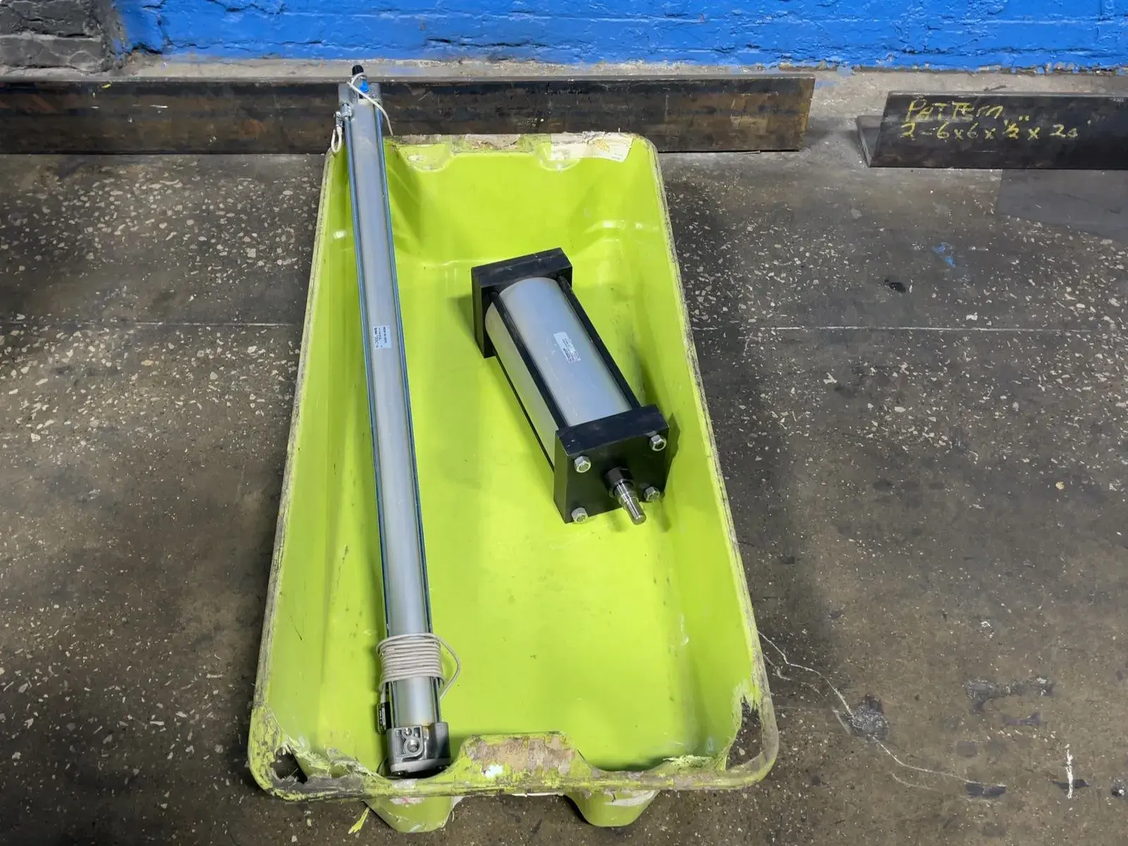 Smc, Eaton Hydraulics  Misc Cylinders