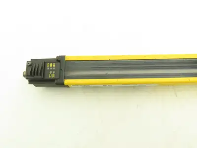 Allen Bradley 440L-R4J0480YD Light Curtain Guardmaster Receiver Only Ser A Rev B