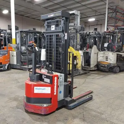 USED 2023 RAYMOND RSS40