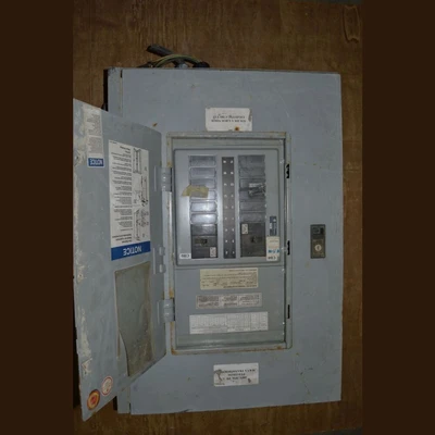 Eaton 100 Amp Breaker Panel