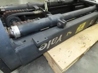 Yale 8500812 Forklift Mast 2 Stage 3 Lever 135.8" Lift 5290lb Class 4 ERC100HGN