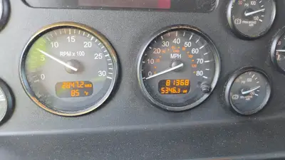 USED 2021 PETERBILT 330