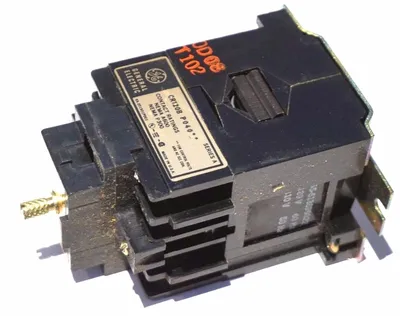 NEW GENERAL ELECTRIC CR120BP04022 RELAY