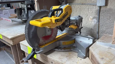 Used _UNKNOWN_ _UNKNOWN_ Double Miter Saws Georgia US | Auction Management Corporation #1548657