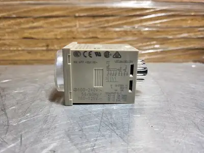 NEW OMRON H3CR-AP