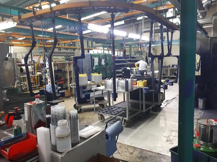 Used 1999 LUTRO IN-HOUSE PAINT SHOP Paint Systems & Equipment Including Powder Coating Lines | UCY Industrial GmbH #386232