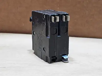 USED SQUARE D QO215