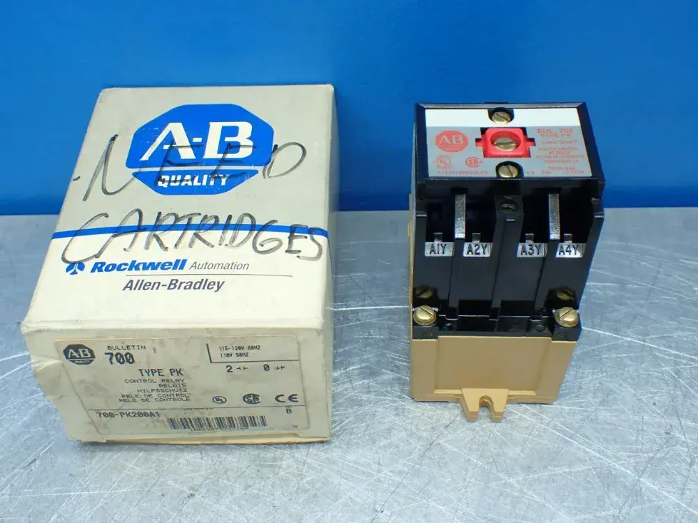 NEW ALLENBRADLEY 700PK200A1