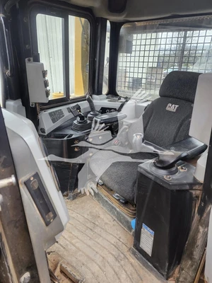USED 2016 CATERPILLAR D6T XL
