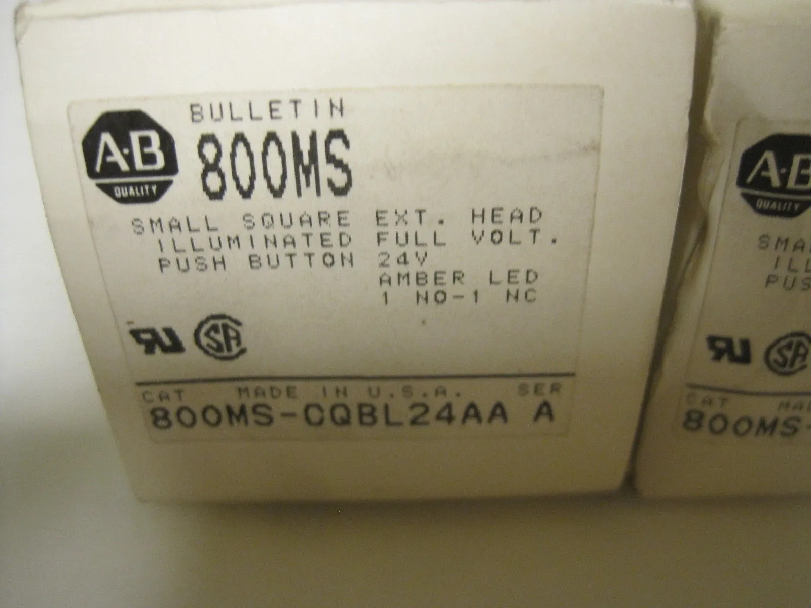 NEW ALLEN BRADLEY 800MS-CQBL24AA SWITCH