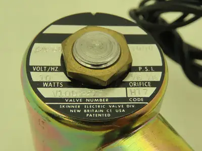 Honeywell Skinner V10D2370 Solenoid Valve 3-Way 120V 1000 PSI 1/16" Orifice