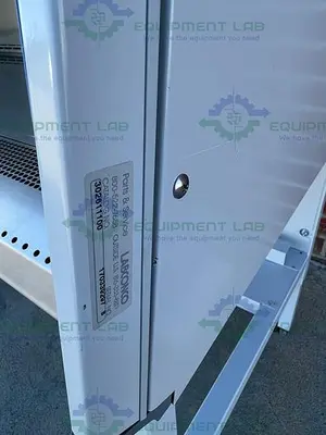 USED LABCONCO 302611100 CLASS II TYPE A2 LOGIC + BIOLOGICAL SAFETY CABINET 6 FT, 115V
