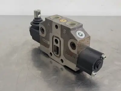 3/4" Hydraulic Valve Work Section 123410201