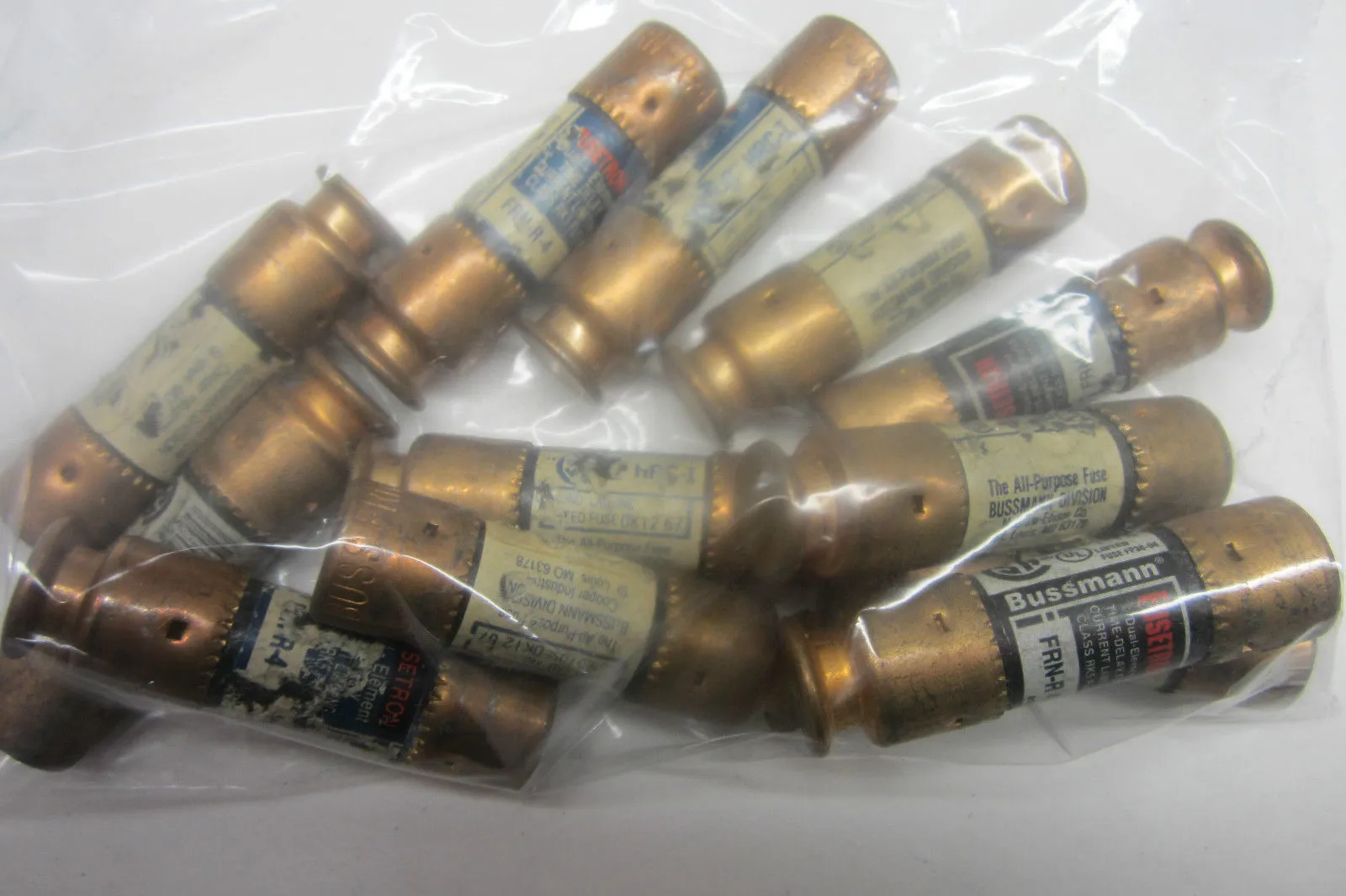 12 NEW FUSETRON FRN-R-4 FUSES FRNR4