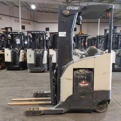 USED 2016 CROWN RR5725-45