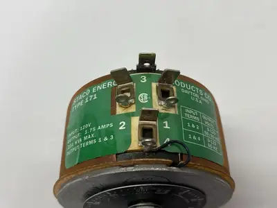 USED STACO TYPE 171 VARIABLE CONTROL TRANSFORMER 120V INPUT, 1.75A OUTPUT