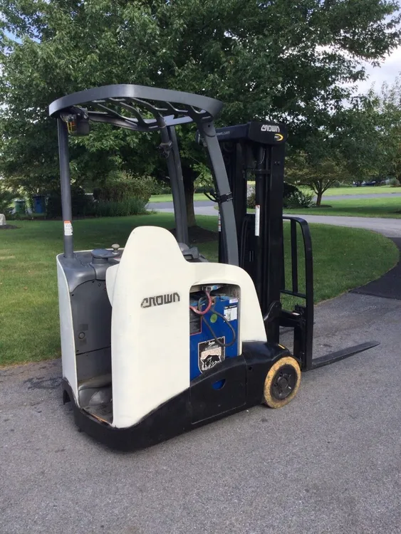 Used _UNKNOWN_ _UNKNOWN_ 3-Wheel Stand up Electric Counterbalance Forklifts Pennsylvania US | MS Restaurant and Equipment Sales #1061372