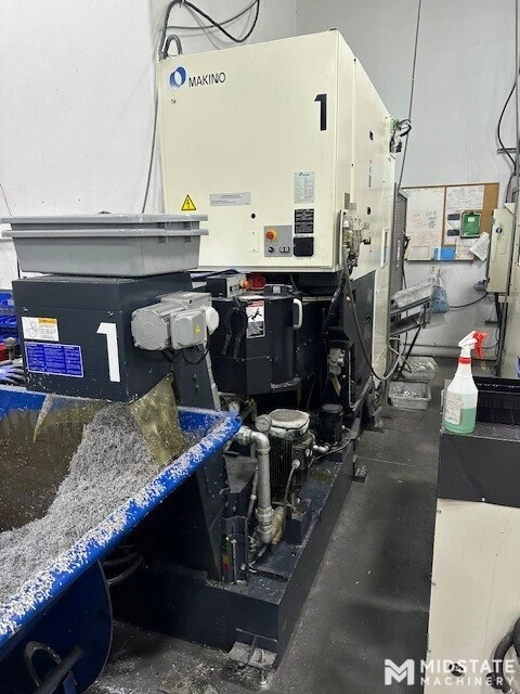 MAKINO L2 APC Vertical Machining Center